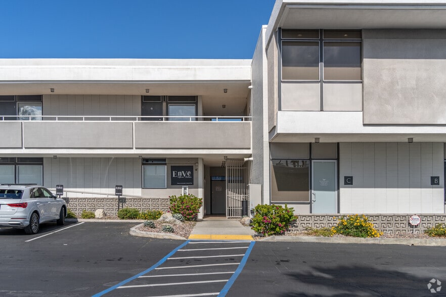 1733 N Palm Canyon Dr, Palm Springs, CA for sale - Building Photo - Image 3 of 4