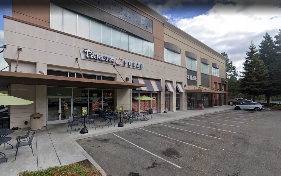 501-525 E Hamilton Ave, Campbell, CA à louer - Photo du bâtiment - Image 3 de 9