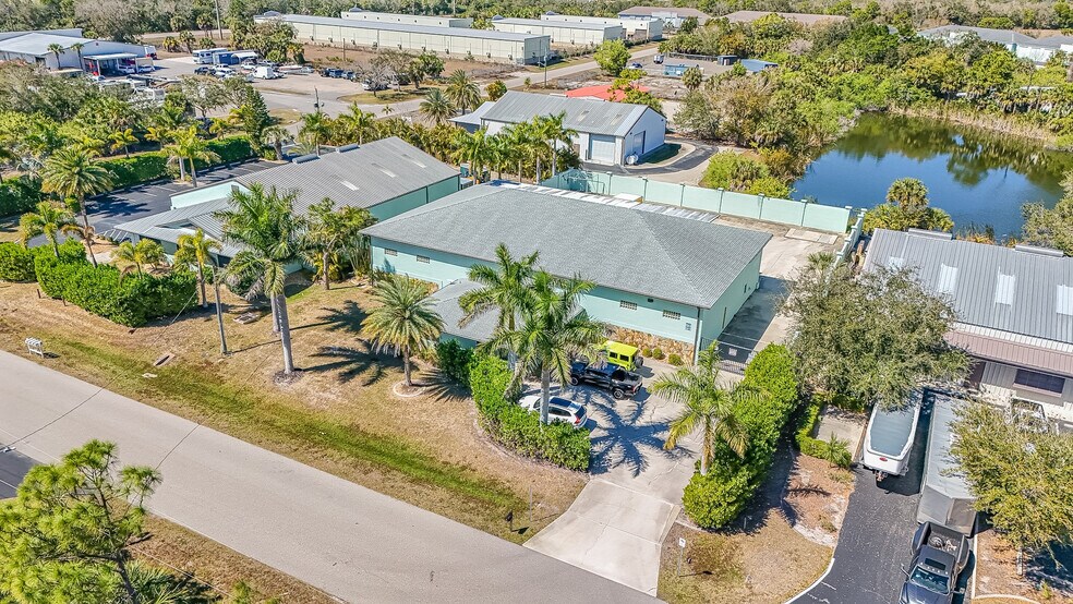 8261 Burnt Store Rd, Punta Gorda, FL à vendre - Photo principale - Image 1 de 42