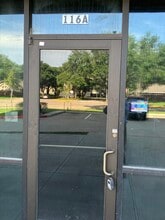 4899 Highway 6, Missouri City, TX for lease Interior Photo- Image 2 of 7