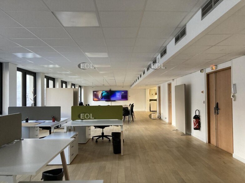 Bureau dans Charenton-le-Pont à louer - Photo intérieure - Image 2 de 8