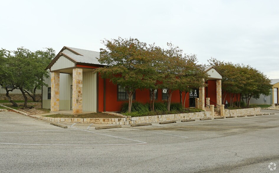 14141 W Hwy 290, Dripping Springs, TX à louer - Photo du bâtiment - Image 3 de 3
