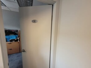 1455 Ellis St, Kelowna, BC for lease Interior Photo- Image 1 of 2