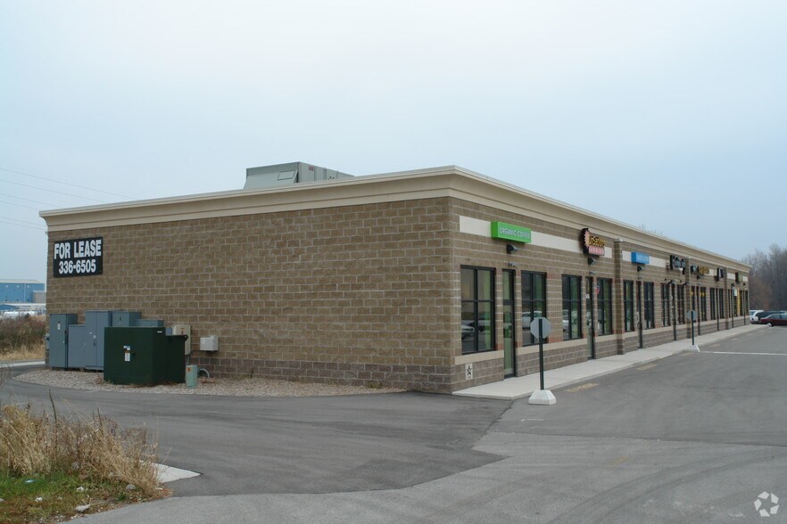 2445 Lineville Rd, Howard, WI à louer - Photo du bâtiment - Image 3 de 3