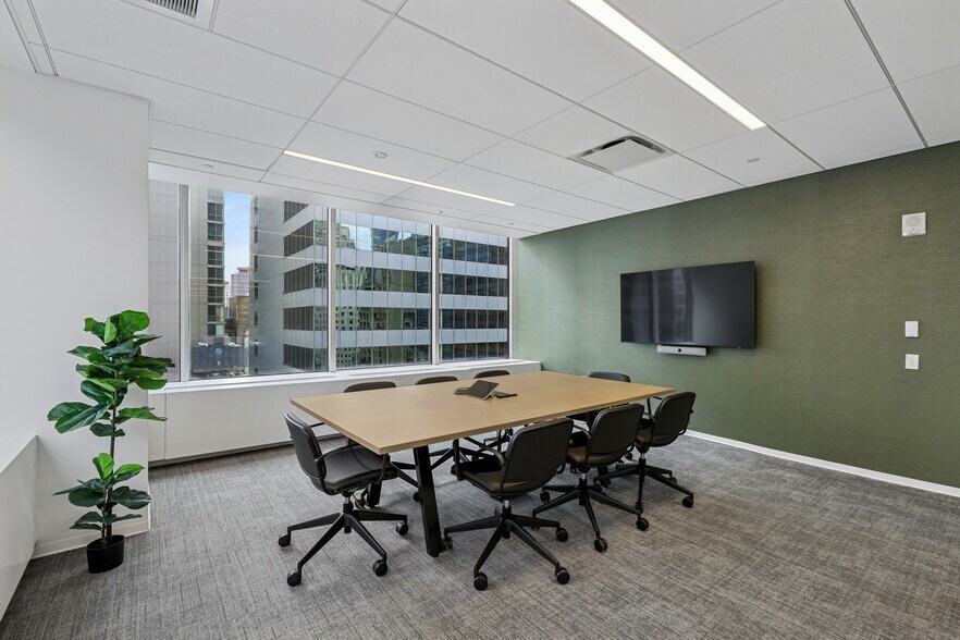 540 Madison Ave, New York, NY à louer - Photo du bâtiment - Image 3 de 49