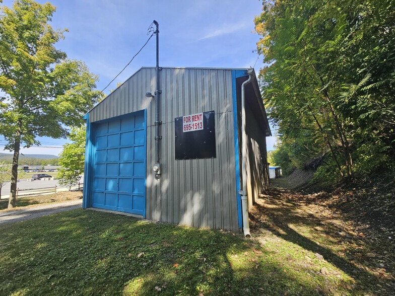 126 Milk Shake Aly aly, Duncansville, PA for lease - Building Photo - Image 3 of 5