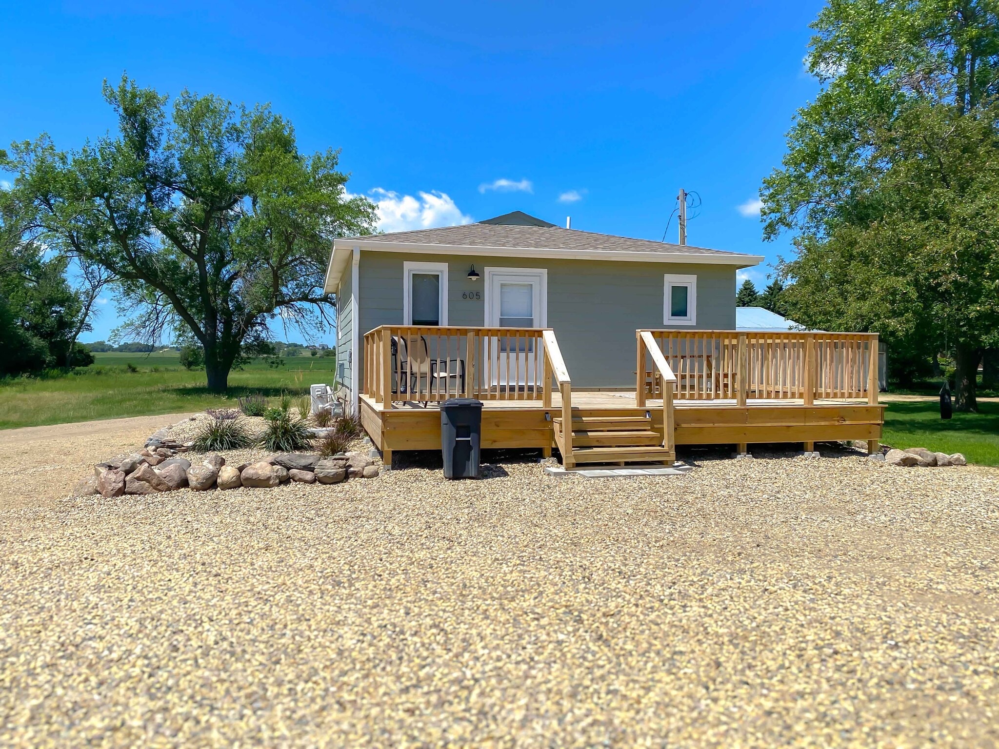 605 SD Highway 25 S, De Smet, SD for sale Primary Photo- Image 1 of 21