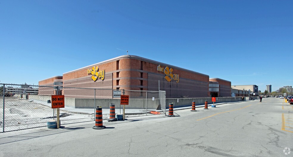 1800 Sheppard Ave E, Toronto, ON à louer - Photo du bâtiment - Image 2 de 3