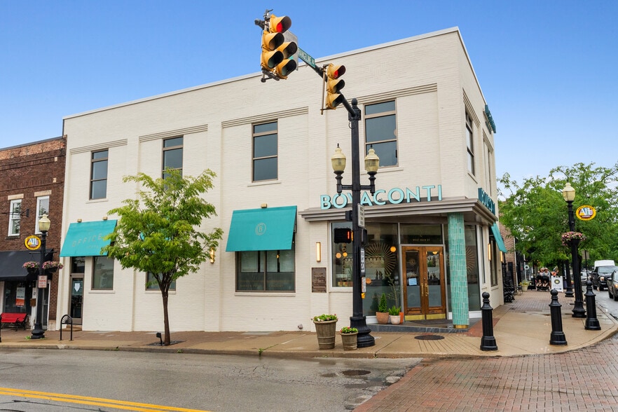 2-8 W Main St, Carmel, IN à vendre - Photo du bâtiment - Image 2 de 13