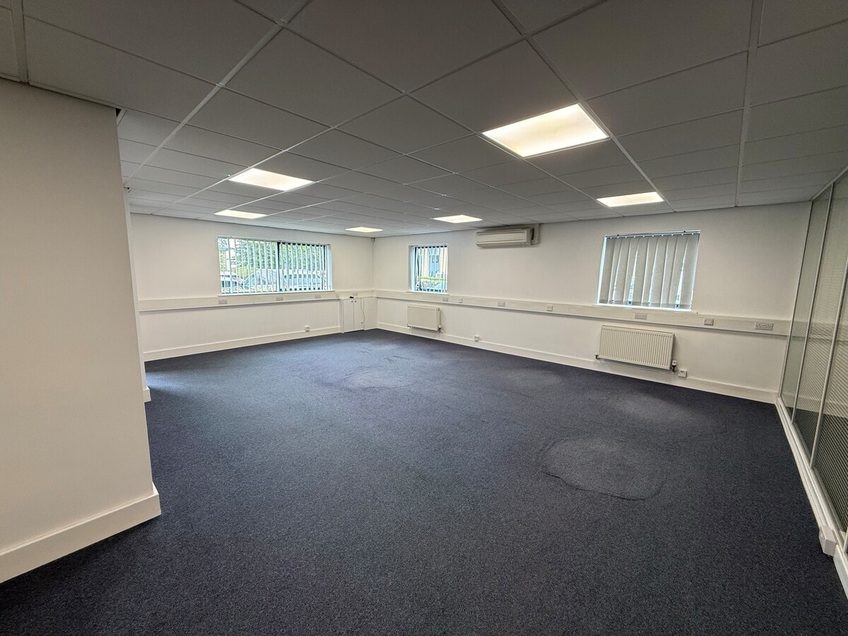 Broadway Ln, South Cerney, GLS GL7 5XL - Unité A3A - - Photo intérieure - Image 1 of 10