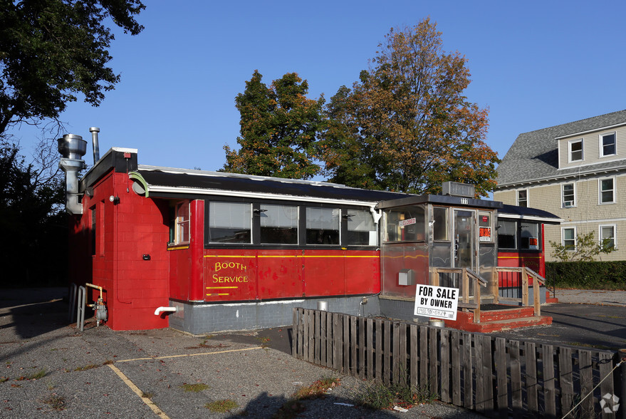 777 Elmwood Ave, Providence, RI for sale - Primary Photo - Image 1 of 1