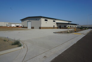 3210 N Rainier Ave, Pasco WA - Warehouse