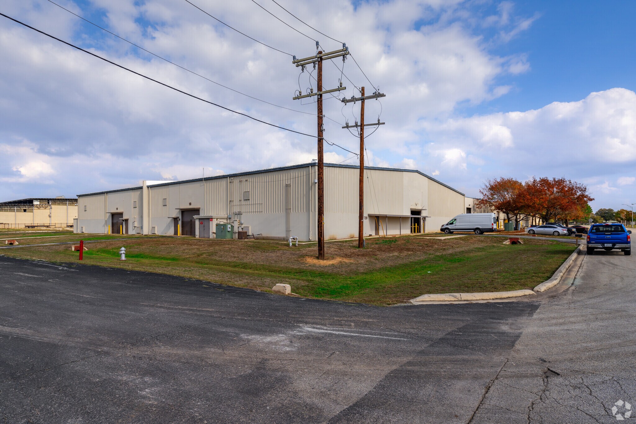 709 Raymond Medina St, San Antonio, TX for lease Primary Photo- Image 1 of 6