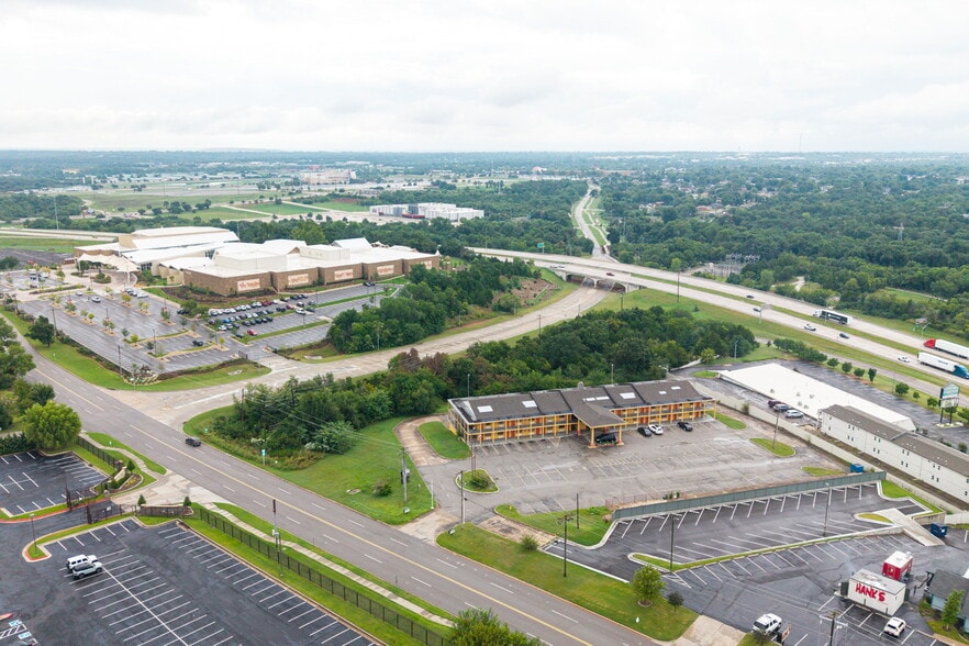 1400 NE 63rd St, Oklahoma City, OK à vendre - Aérien - Image 3 de 22