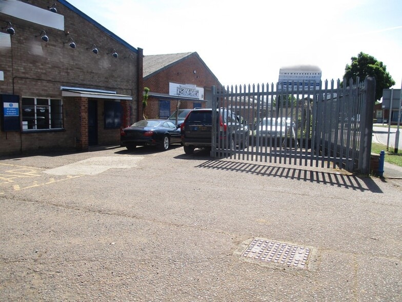 13b Shuttleworth Rd, Bedford for lease - Building Photo - Image 2 of 2