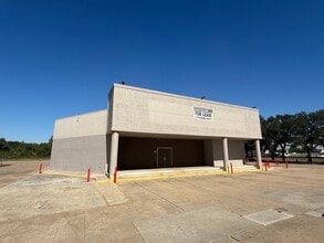 17503-17587 Imperial Valley Dr, Houston, TX for lease Interior Photo- Image 2 of 8