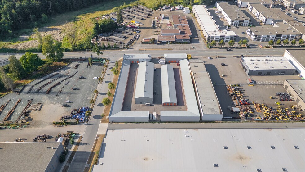 Super Self Storage portefeuille de 2 propriétés à vendre sur LoopNet.ca - Photo du bâtiment - Image 2 de 17