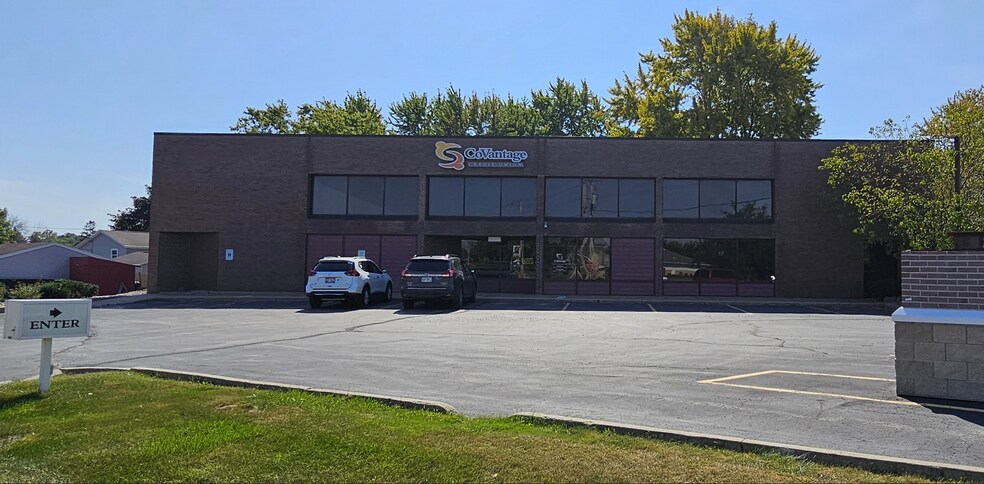 1093 Appleton Rd, Menasha, WI à louer - Photo du bâtiment - Image 3 de 22