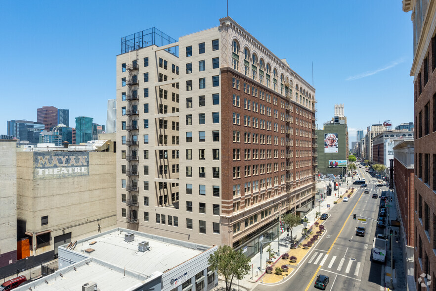 1031 S Broadway, Los Angeles, CA à louer - Photo du bâtiment - Image 1 de 4