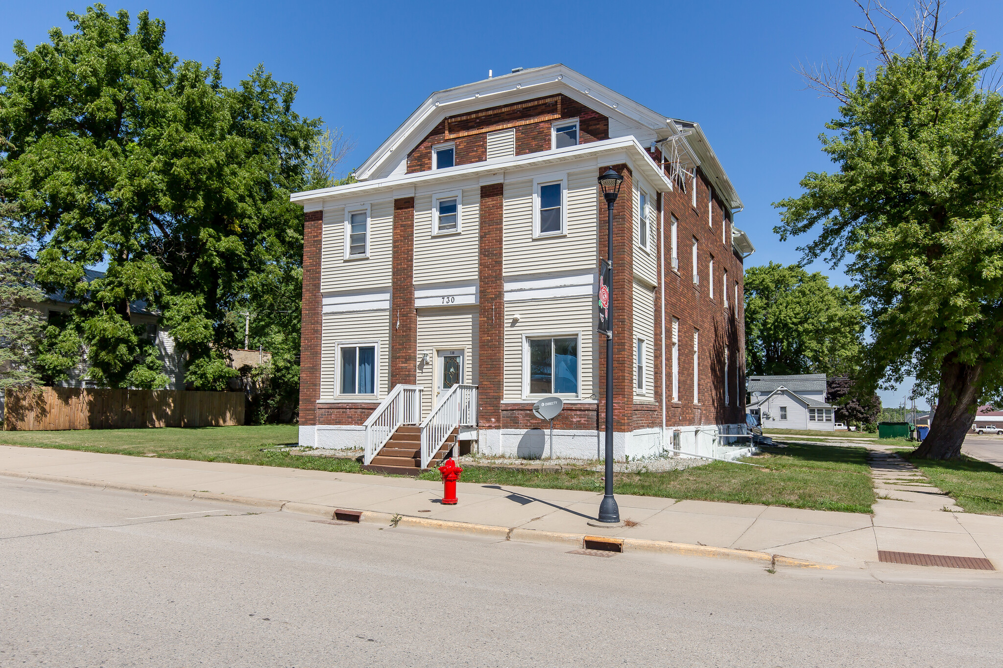 730 2nd St, Kenyon, MN à vendre Photo du b timent- Image 1 de 1