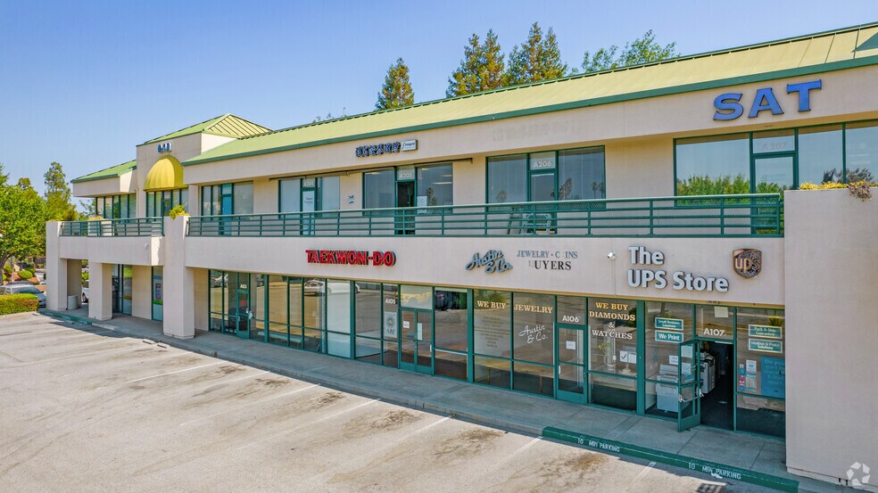 1072 S De Anza Blvd, San Jose, CA à louer - Photo du bâtiment - Image 2 de 6