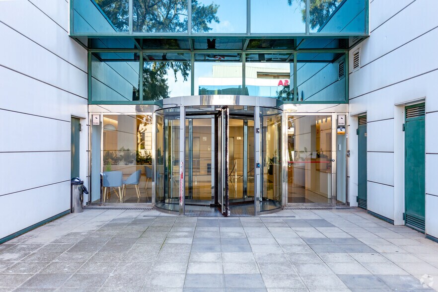 Carrer Osona, 2, El Prat de Llobregat, Barcelona à louer - Photo du bâtiment - Image 2 de 3