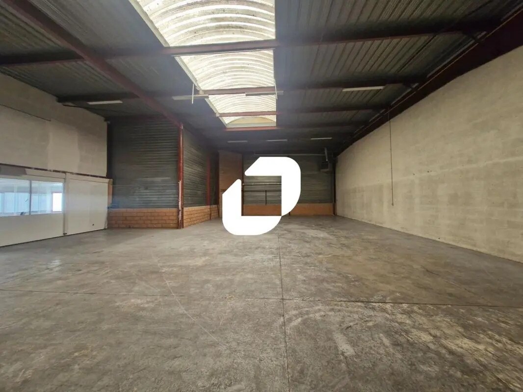 Flex in Collégien for lease Interior Photo- Image 1 of 14