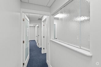 2501 E Commercial Blvd, Fort Lauderdale, FL à louer Photo intérieure- Image 1 de 3