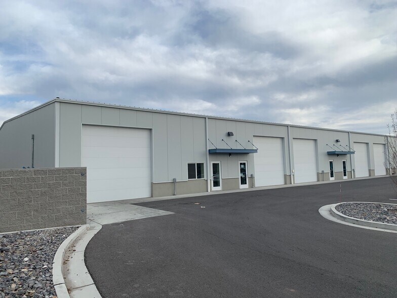 891 S 490 W, Pleasant Grove, UT à louer - Photo du bâtiment - Image 3 de 10