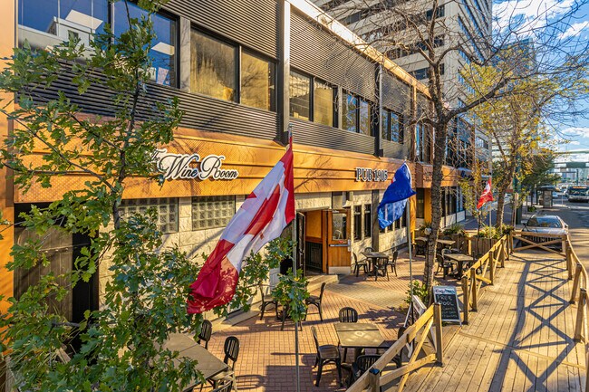 Plus de détails pour 10525 Jasper Ave NW, Edmonton, AB - Bureau à louer