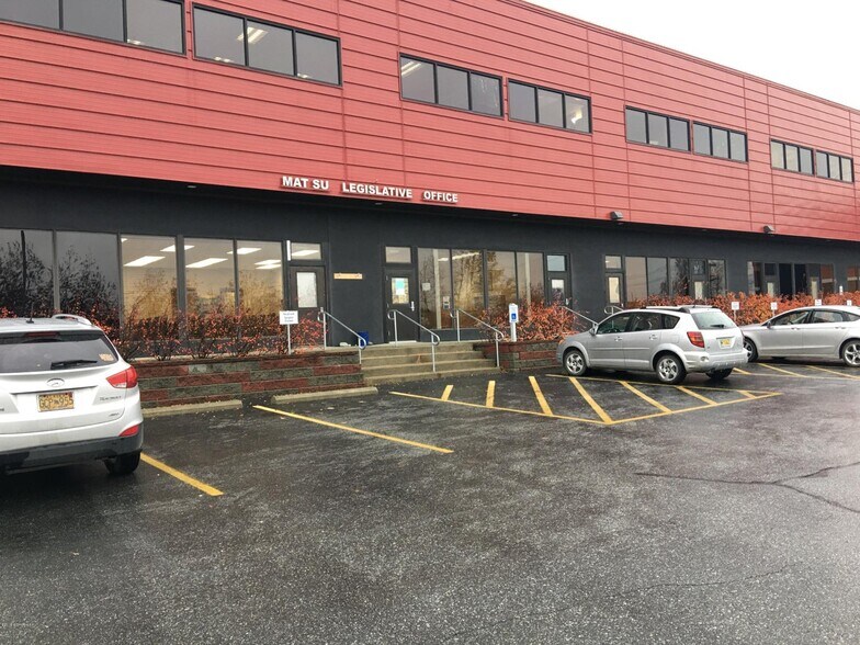 600 E Railroad Ave, Wasilla, AK à louer - Photo du bâtiment - Image 1 de 15