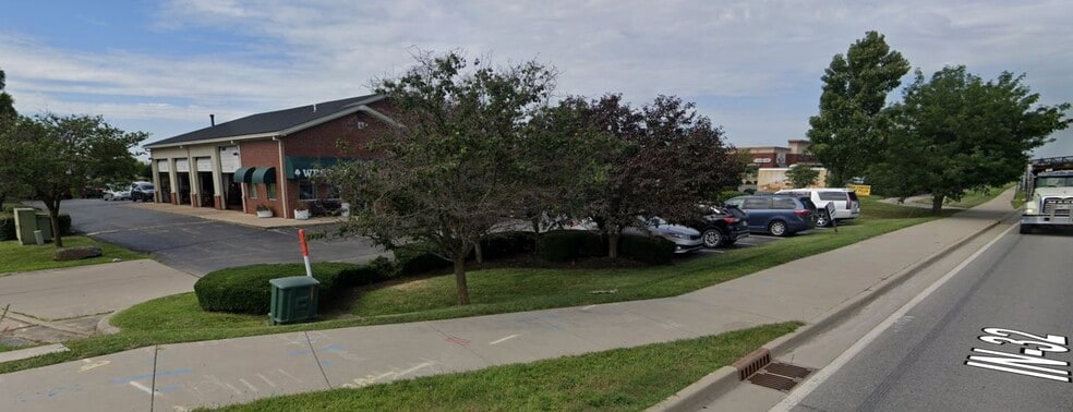 17534 Westfield Business Park Ct, Westfield, IN à vendre - Photo du bâtiment - Image 2 de 2