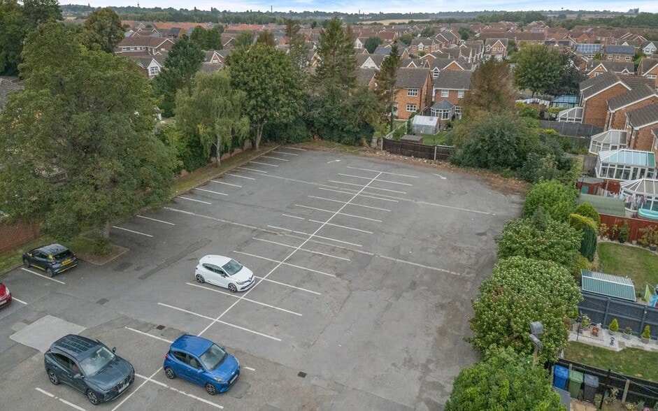 255 Station Rd, Grimsby for sale - Building Photo - Image 3 of 5