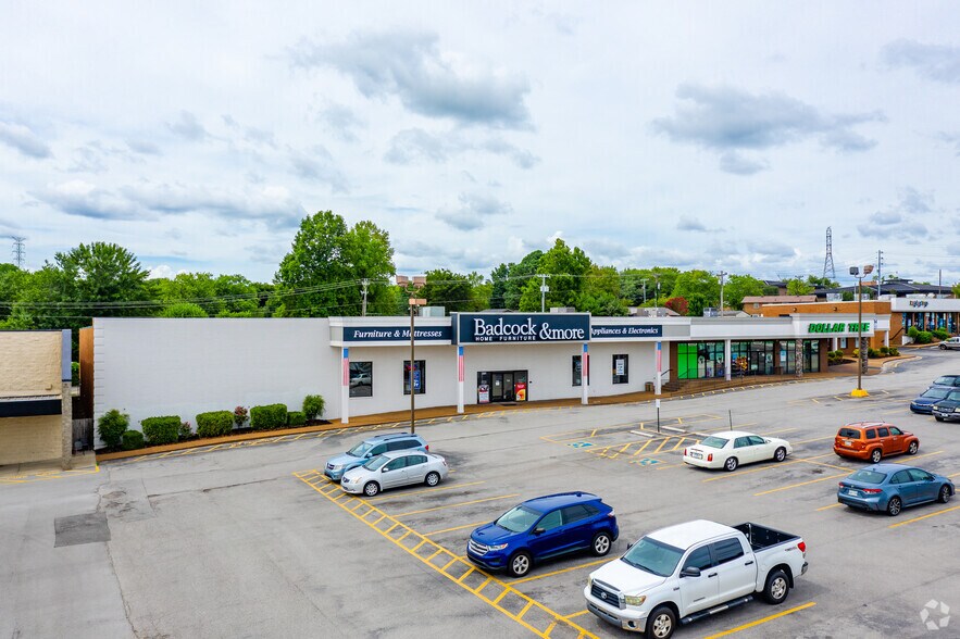 287 New Shackle Island Rd, Hendersonville, TN à louer - Photo du bâtiment - Image 1 de 7