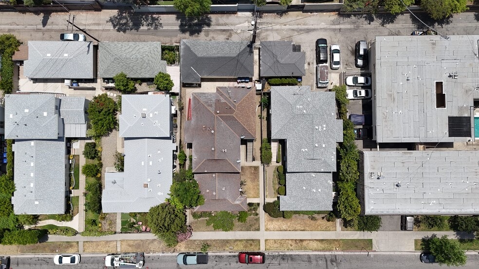 13350 Victory Blvd, Van Nuys, CA for sale - Building Photo - Image 3 of 12