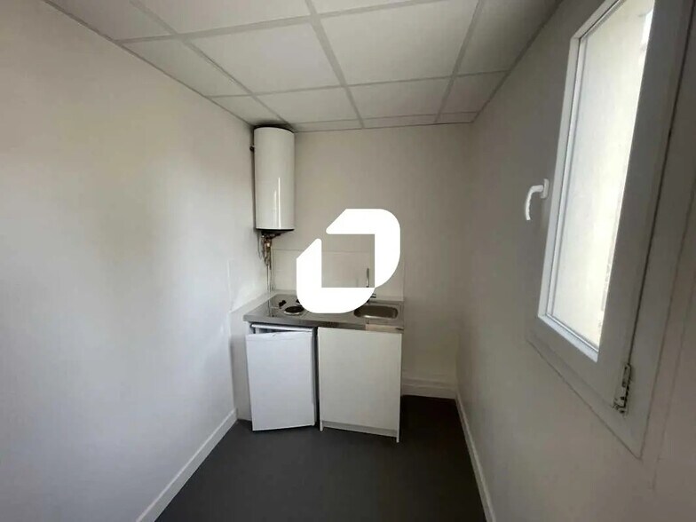 Bureau dans Ivry-sur-Seine à louer - Photo intérieure - Image 3 de 11