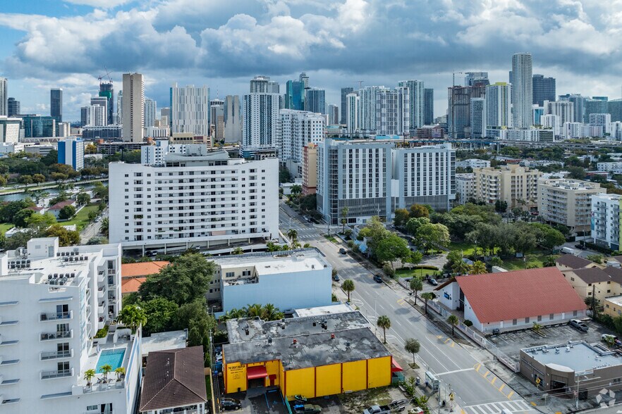 641 W Flagler St, Miami, FL à louer - Aérien - Image 3 de 3