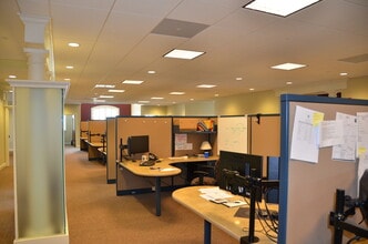 140 Clemens Rd, Harleysville, PA for lease Interior Photo- Image 2 of 25