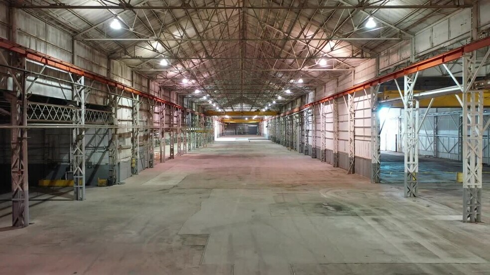 3201 N Sylvania Ave, Fort Worth, TX for lease - Commercial Listing Video - Image 2 of 19