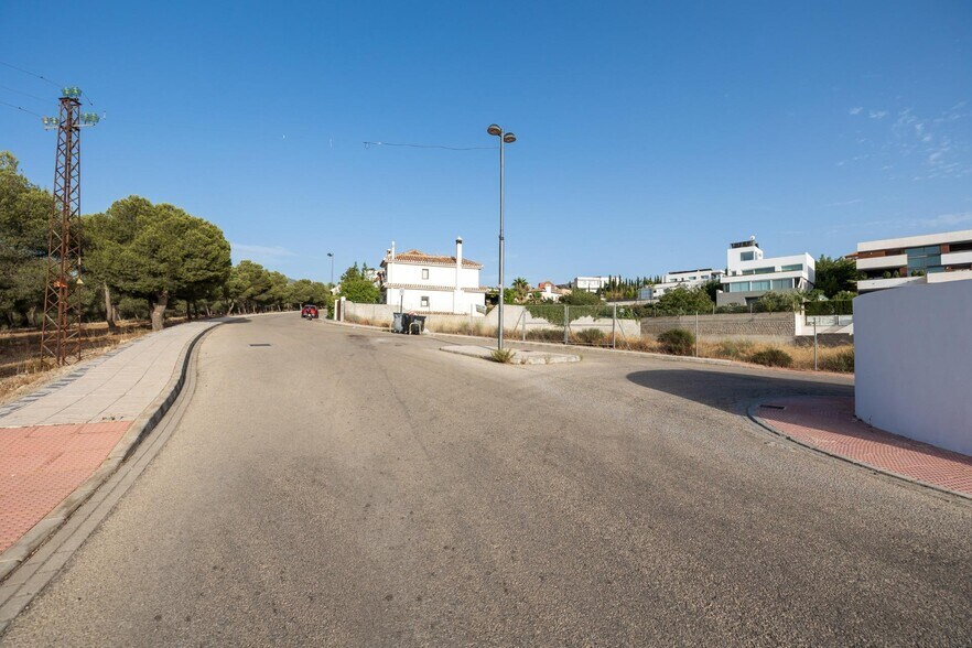 Calle Cúllar Vega, 42, La Zubia, Granada for sale - Building Photo - Image 2 of 18