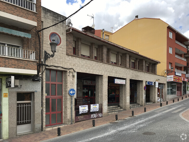 Calle Del Real, 39, Colmenar Viejo, Madrid à louer - Photo du b timent - Image 2 de 2