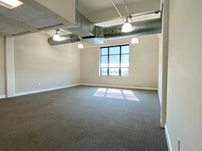 409 Joyce Kilmer Ave, New Brunswick, NJ for lease Building Photo- Image 2 of 4