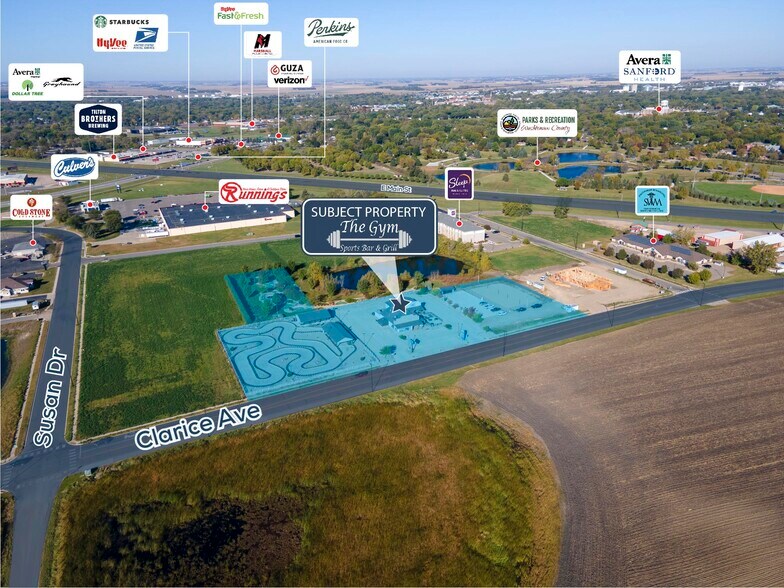 900 Clarice Ave, Marshall, MN à vendre - Aérien - Image 3 de 14