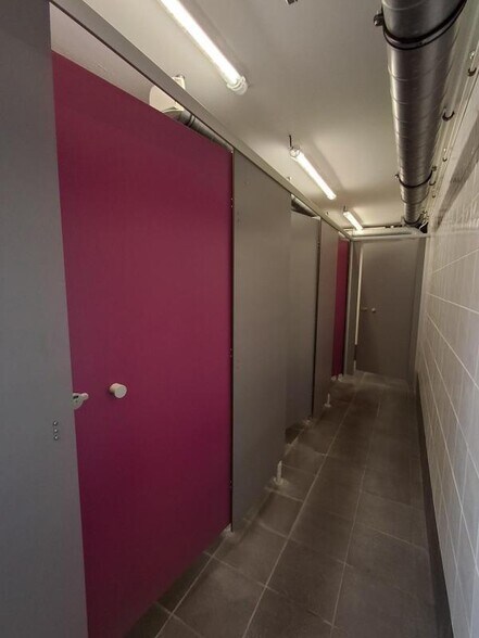 Flex in Miribel for sale - Interior Photo - Image 3 of 7