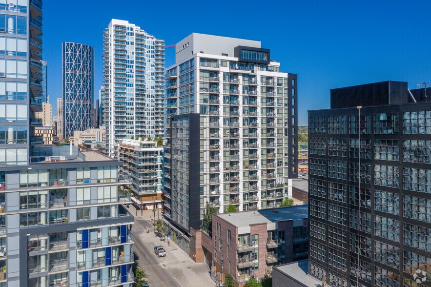 607 Confluence Way SE, Calgary, AB for sale - Primary Photo - Image 1 of 1