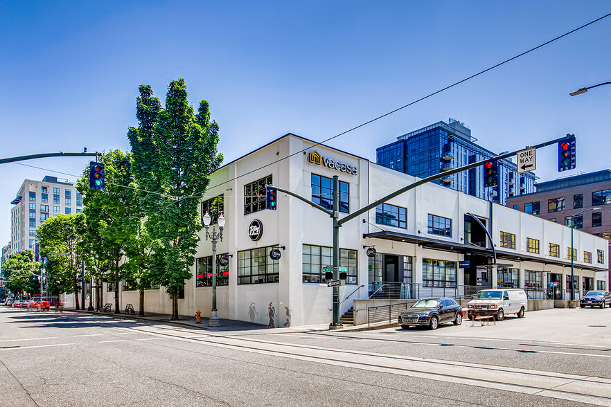 902-926 NW 13th Ave, Portland, OR for lease - Building Photo - Image 1 of 8