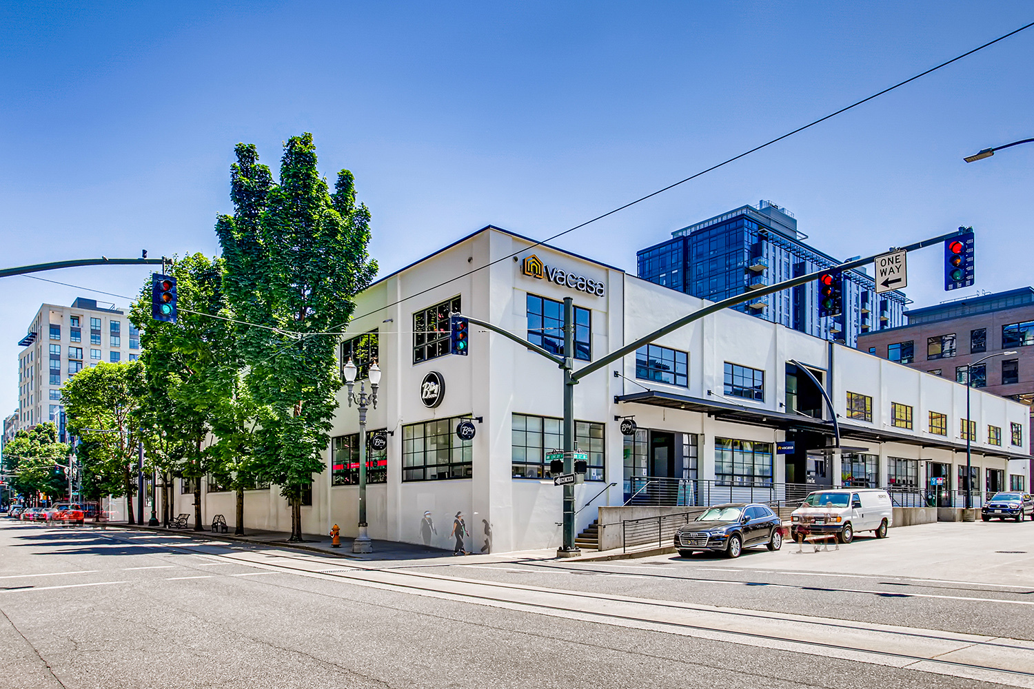 902-926 NW 13th Ave, Portland, OR for lease Building Photo- Image 1 of 9