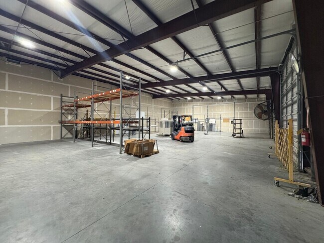 Plus de détails pour 101 Austin Bradley Ln, New Bern, NC - Industriel à louer