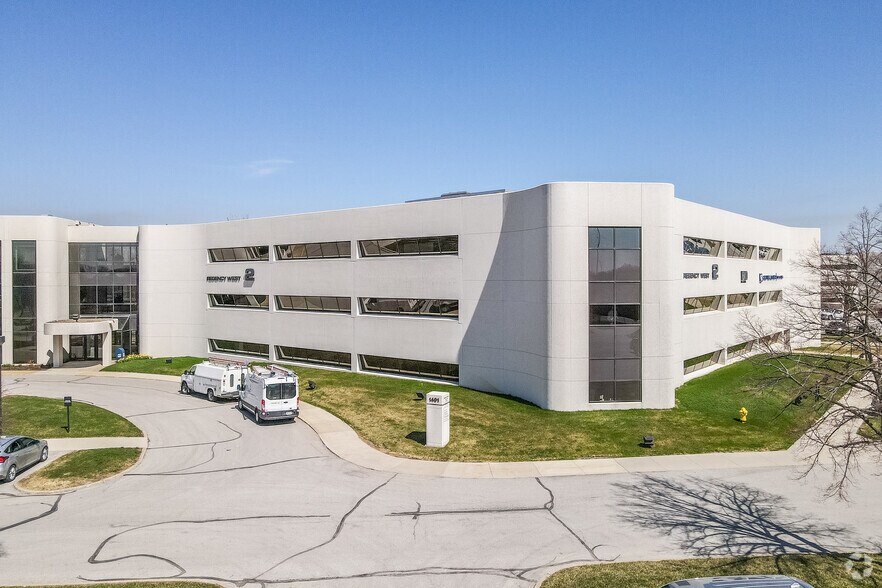 1401 50th St, West Des Moines, IA for lease - Building Photo - Image 1 of 13