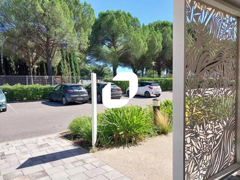 Bureau dans Baillargues à louer - Photo du bâtiment - Image 1 de 2